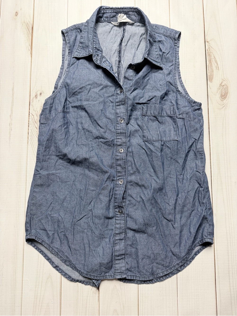 BCBGeneration Sleeveless Chambray Button-Down Top - Light Blue